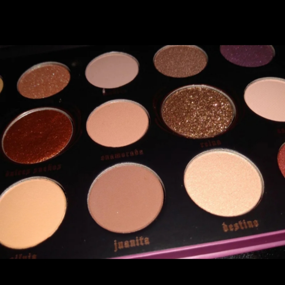 2 BNIB LOLITA & POR VIDA PALETTES. U get both ready 2 go!  Will split 65$ - Picture 8 of 13